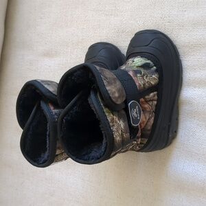 Kamik Snowbug 3 toddler snow boots size 7